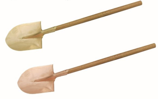 200B Shovel, round tip with wooden handle